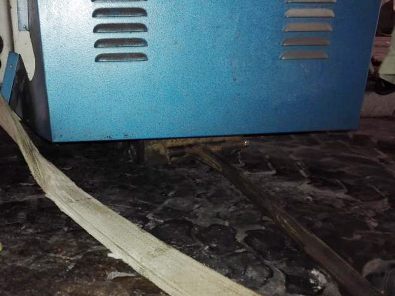 大型液壓沖床裝車施工作業(yè)